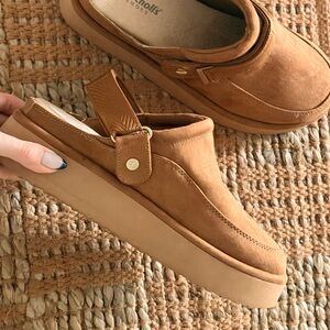 Dr Scholl’s Women's Chill Time Round Toe Platform Mules sling back clogs